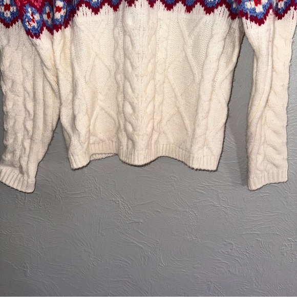 St. John's Bay Turtleneck Sweater, Size L - Picture 5 of 10